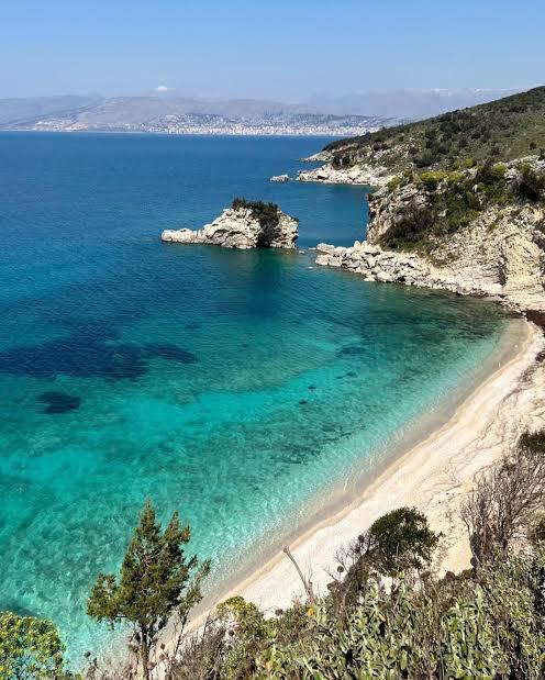 Pasqyrat (Mirror) Beach, Ksamil — Saranda boat tour stop